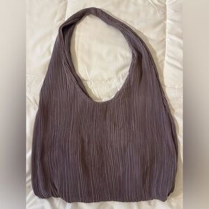 Zara Lilac Pleated Slouch Bag with magnetic closure